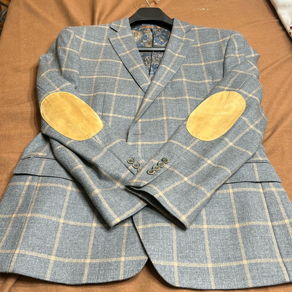 Tallia Wool Blazer (Gray/Tan Windowpane Men’s 42R)